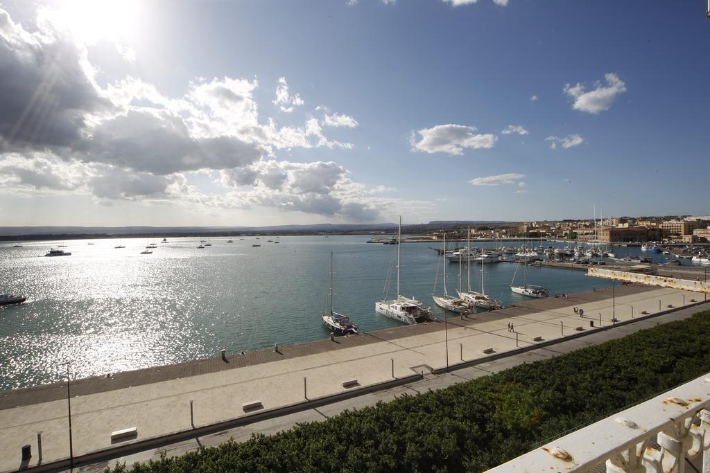 Ortigia Camere Con Vista Da Giulio B&B Szirakúza Kültér fotó
