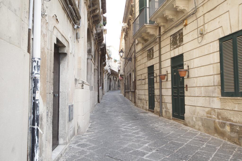 Ortigia Camere Con Vista Da Giulio B&B Szirakúza Kültér fotó