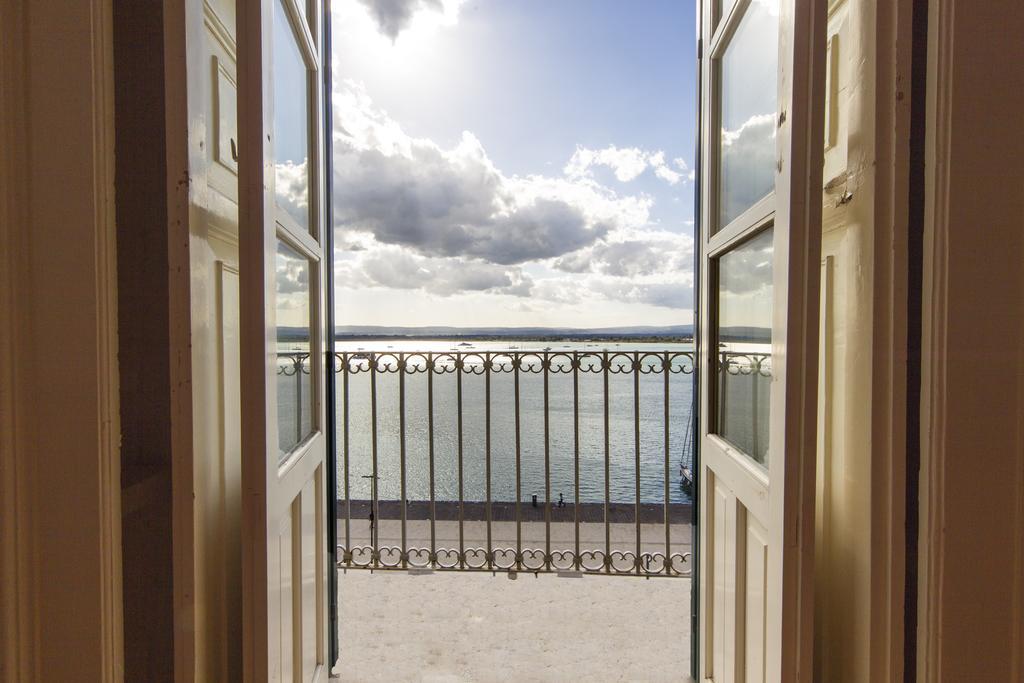 Ortigia Camere Con Vista Da Giulio B&B Szirakúza Kültér fotó