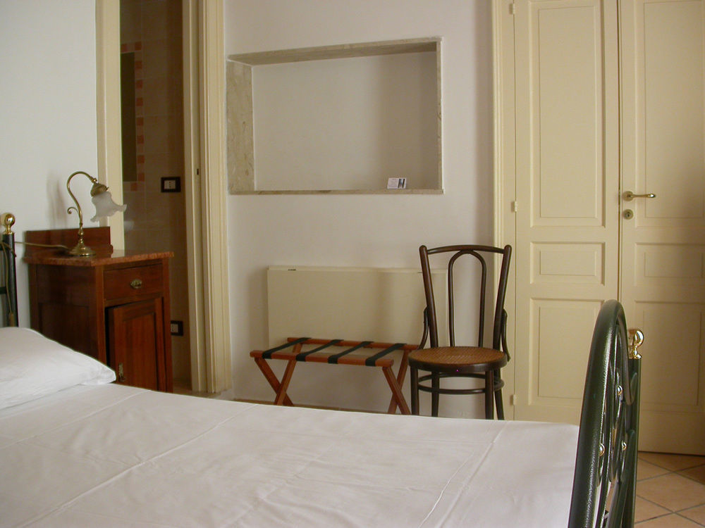 Ortigia Camere Con Vista Da Giulio B&B Szirakúza Kültér fotó