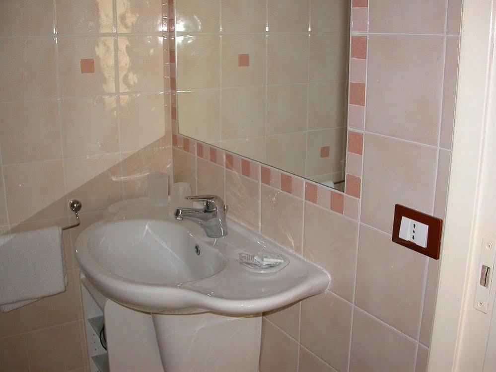 Ortigia Camere Con Vista Da Giulio B&B Szirakúza Kültér fotó