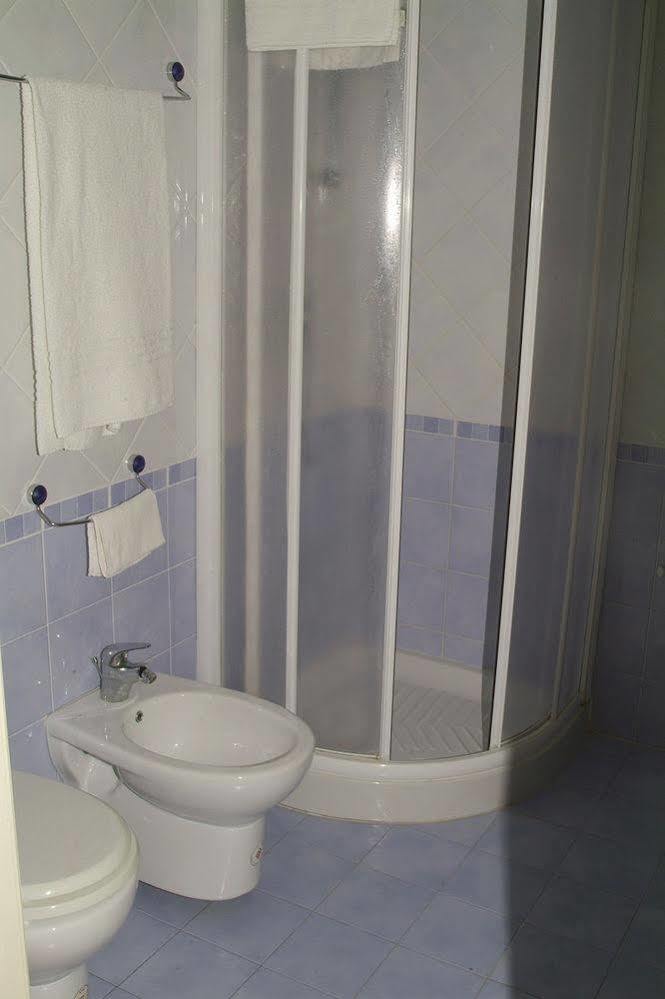 Ortigia Camere Con Vista Da Giulio B&B Szirakúza Kültér fotó